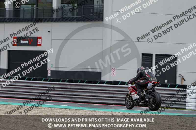 cadwell no limits trackday;cadwell park;cadwell park photographs;cadwell trackday photographs;enduro digital images;event digital images;eventdigitalimages;navarra;no limits trackdays;peter wileman photography;racing digital images;trackday digital images;trackday photos